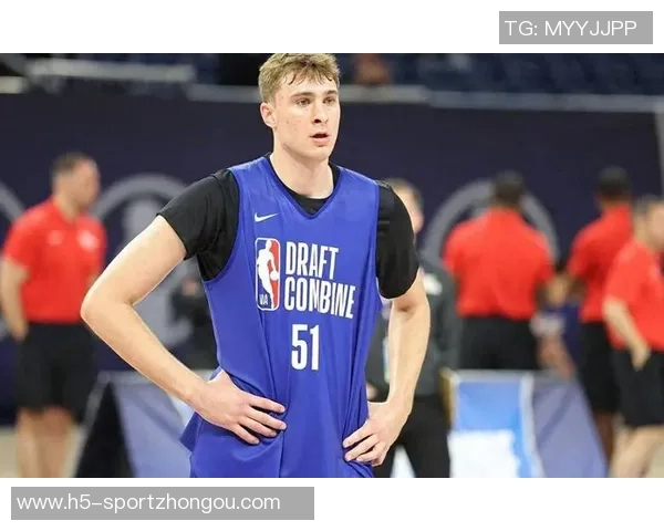 弗拉格单场狂砍35分成NBA历史未满19岁球员第三高得分仅次于詹姆斯 弗拉格单场狂砍35分成NBA历史未满19岁球员第三高得分仅次于詹姆斯